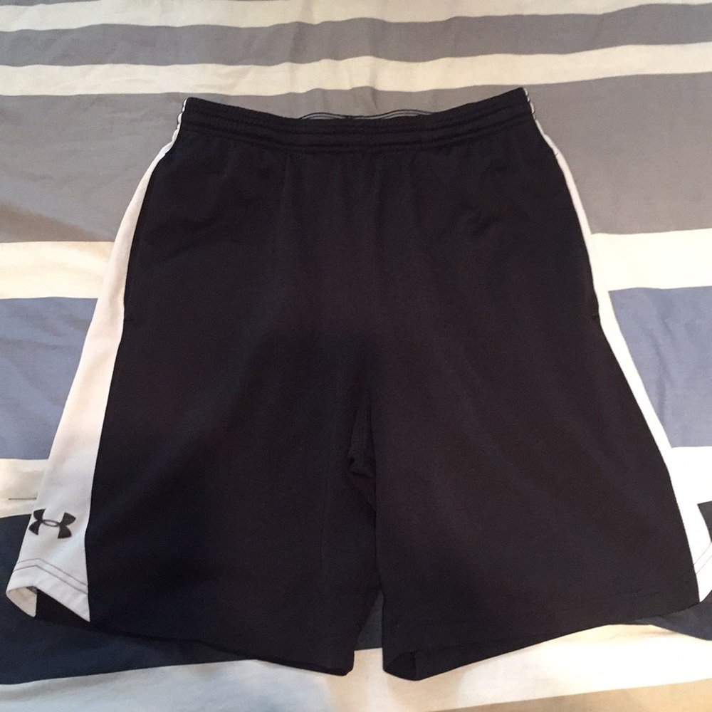 ❗️👍 men UNDER ARMOUR black shorts M ❗️👍❗️👍❗️